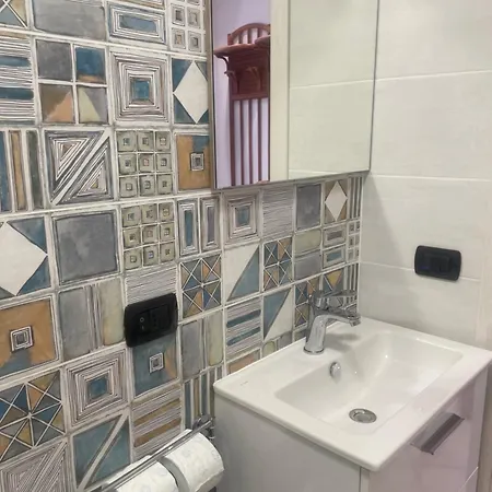 Sea View Apartment *